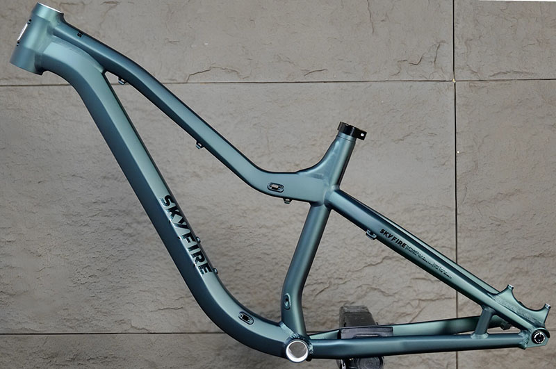Aluminiowa rama rowerowa na to – Mountain Biking Uk recenzja i cena